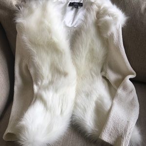 Beautiful warm winter white fur collar sweater